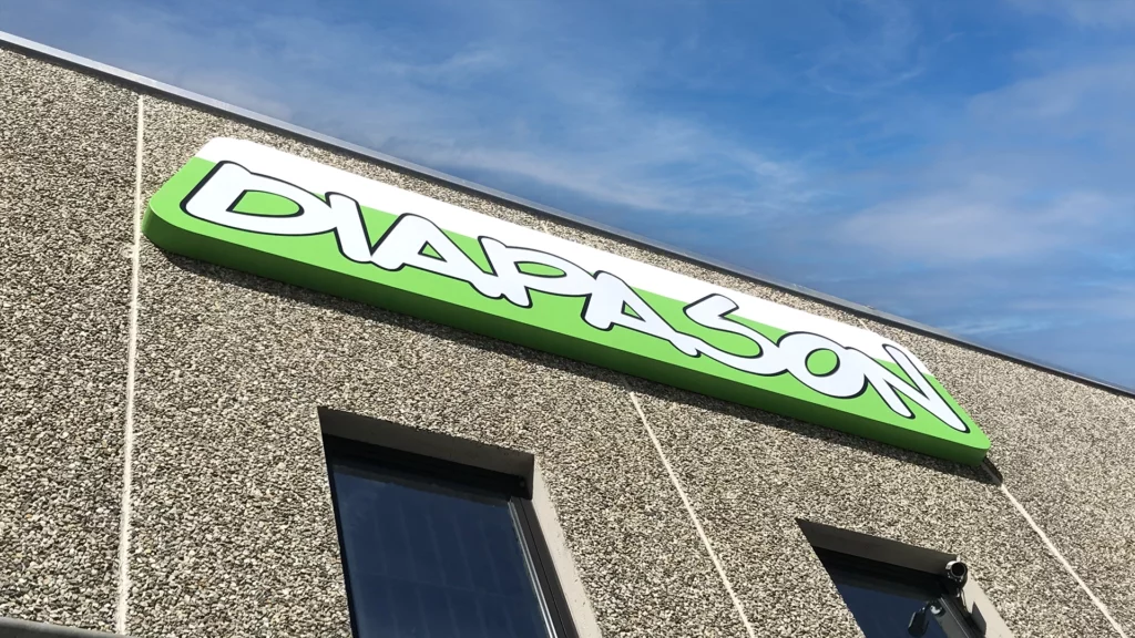insegna totem diapason