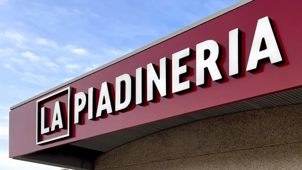 insegna Totem La Piadineria