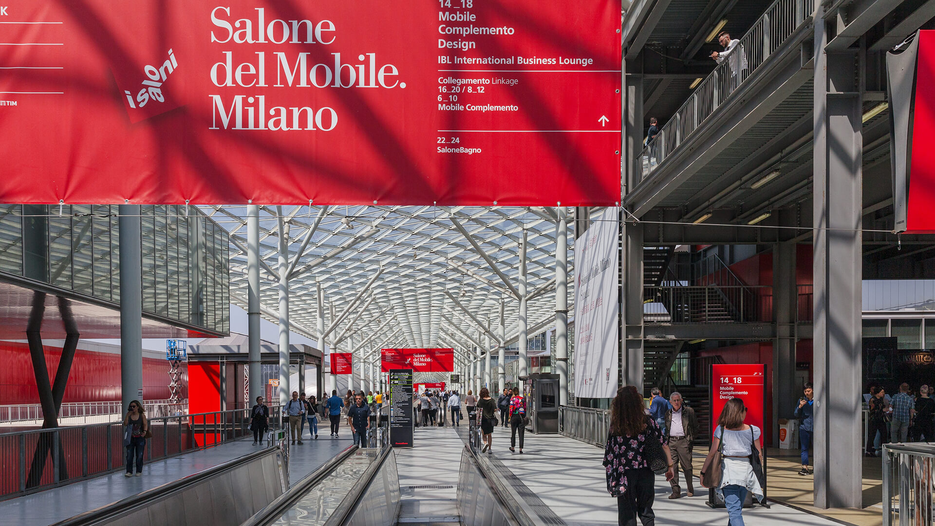 cartelli pubblicitari stradali Milano salone del mobile